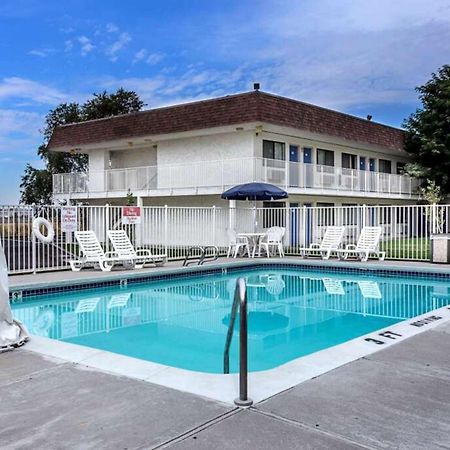 Motel 6 Ontario, Or מראה חיצוני תמונה