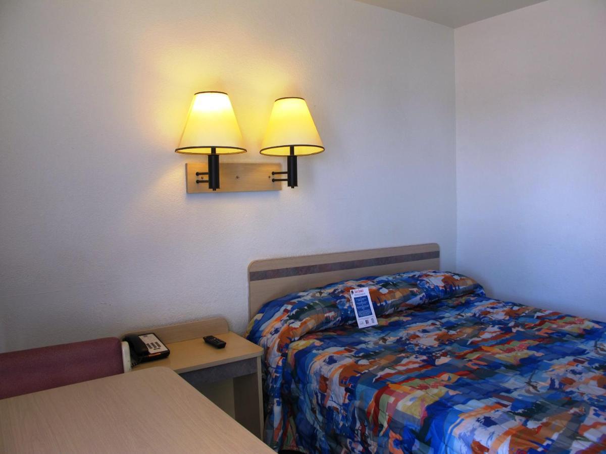 Motel 6 Ontario, Or מראה חיצוני תמונה